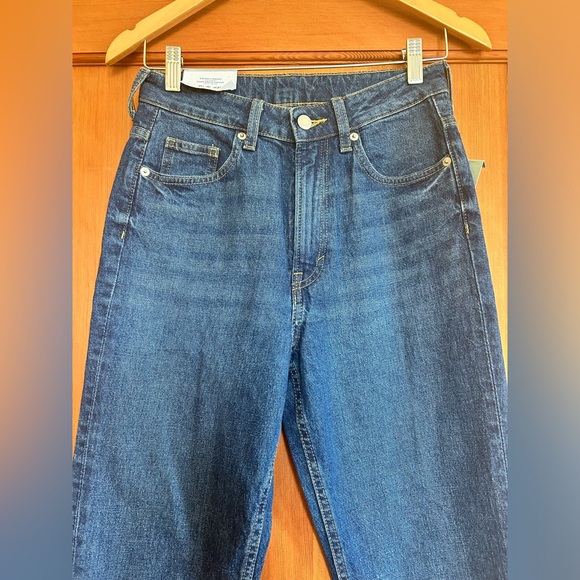 NWT H&M | Vintage Straight High Waist Jeans - Picture 4 of 10